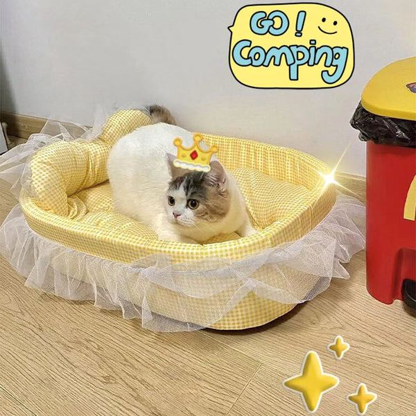 Lace-Trimmed Cat Princess Sofa